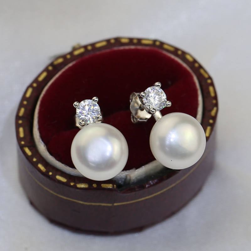 Freshwater Pearl Stud Earrings