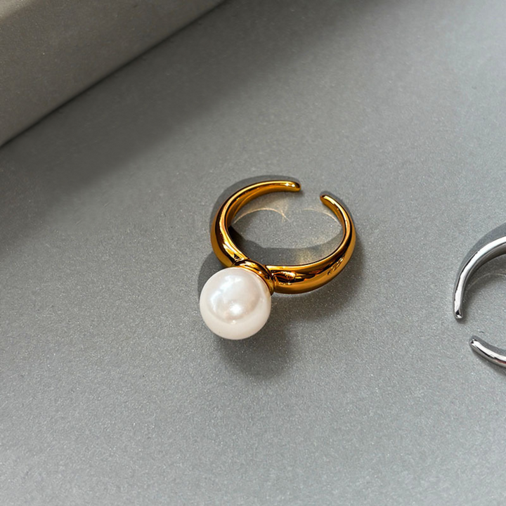 Vintage Pearl Geometric Ring