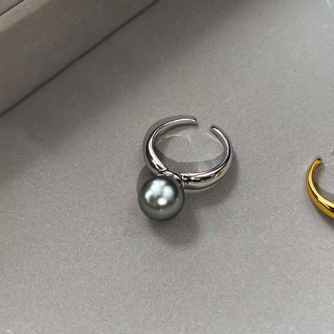 Vintage Pearl Geometric Ring